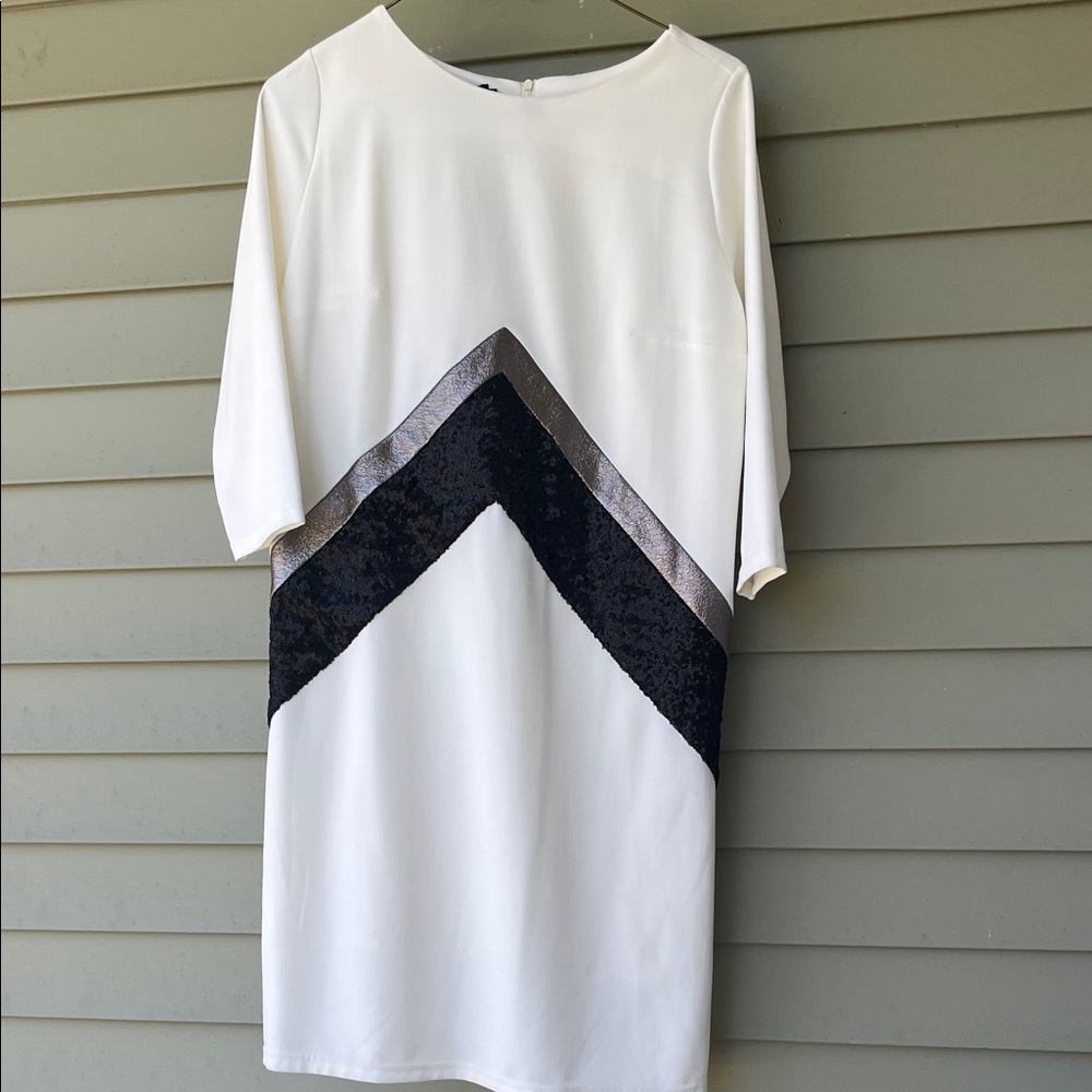 New rylko White and Black Chevron quarter length sleeve Dress